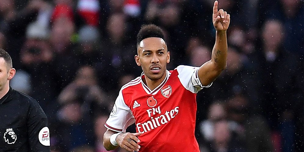 Penyerang Arsenal, Pierre-Emerick Aubameyang, mendekat ke Barcelona. (REUTERS/THE MIRROR)